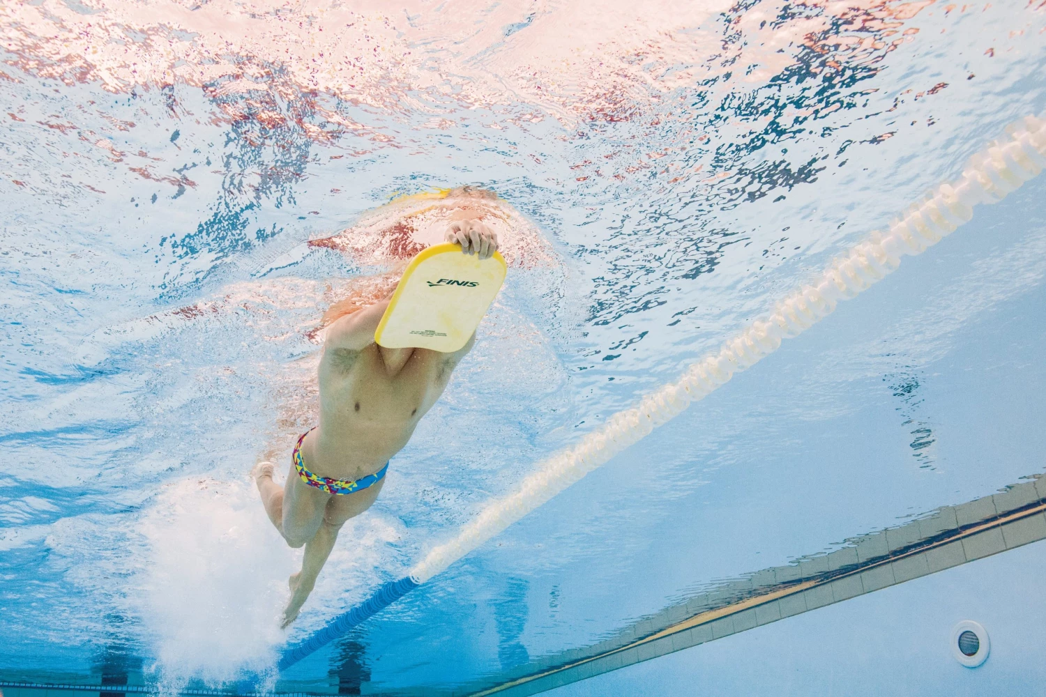 FINIS® Technical Foam Kickboard | Standard Kickboard 7 FINIS® Technical Foam Kickboard | Standard Kickboard