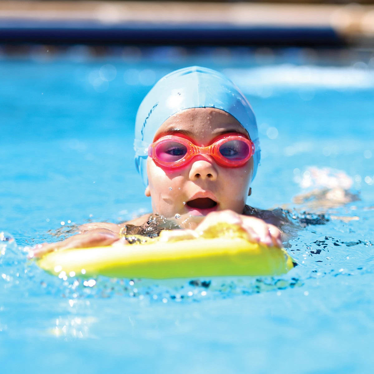 FINIS® Technical Foam Kickboard | Standard Kickboard 4 FINIS® Technical Foam Kickboard | Standard Kickboard