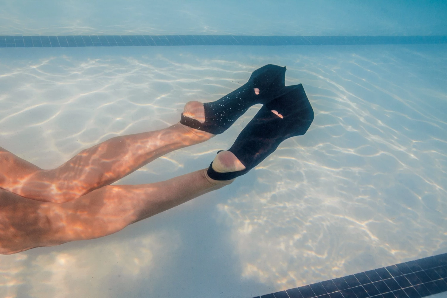 FINIS® Evo Monofin (BLACK - LIMITED EDITION) | Quick-Tempo Monofin 7 FINIS® Evo Monofin (BLACK - LIMITED EDITION) | Quick-Tempo Monofin