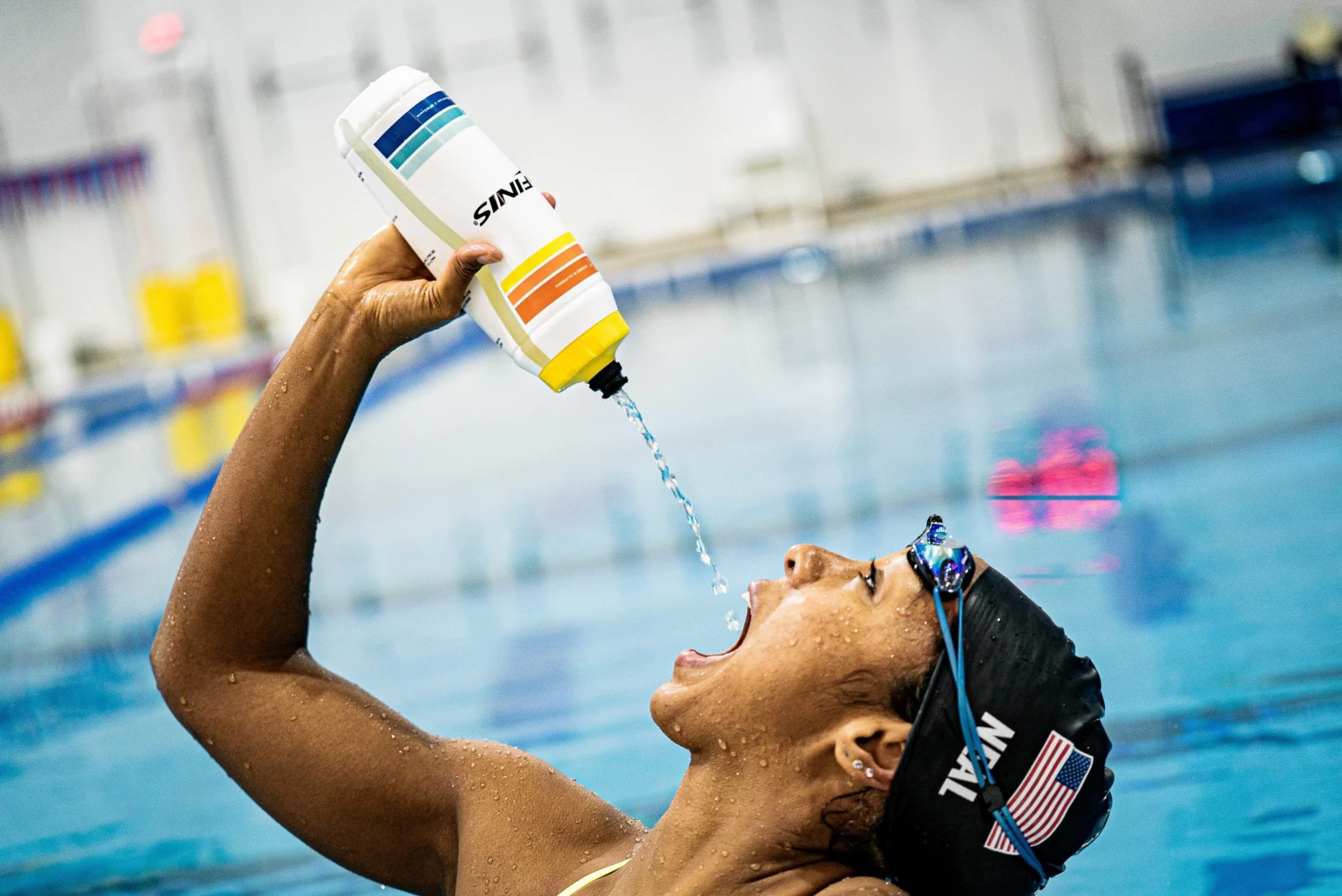 Accessories FINIS® TEAM WATER BOTTLE | 32 OZ WATER BOTTLE 10 Accessories FINIS® TEAM WATER BOTTLE | 32 OZ WATER BOTTLE