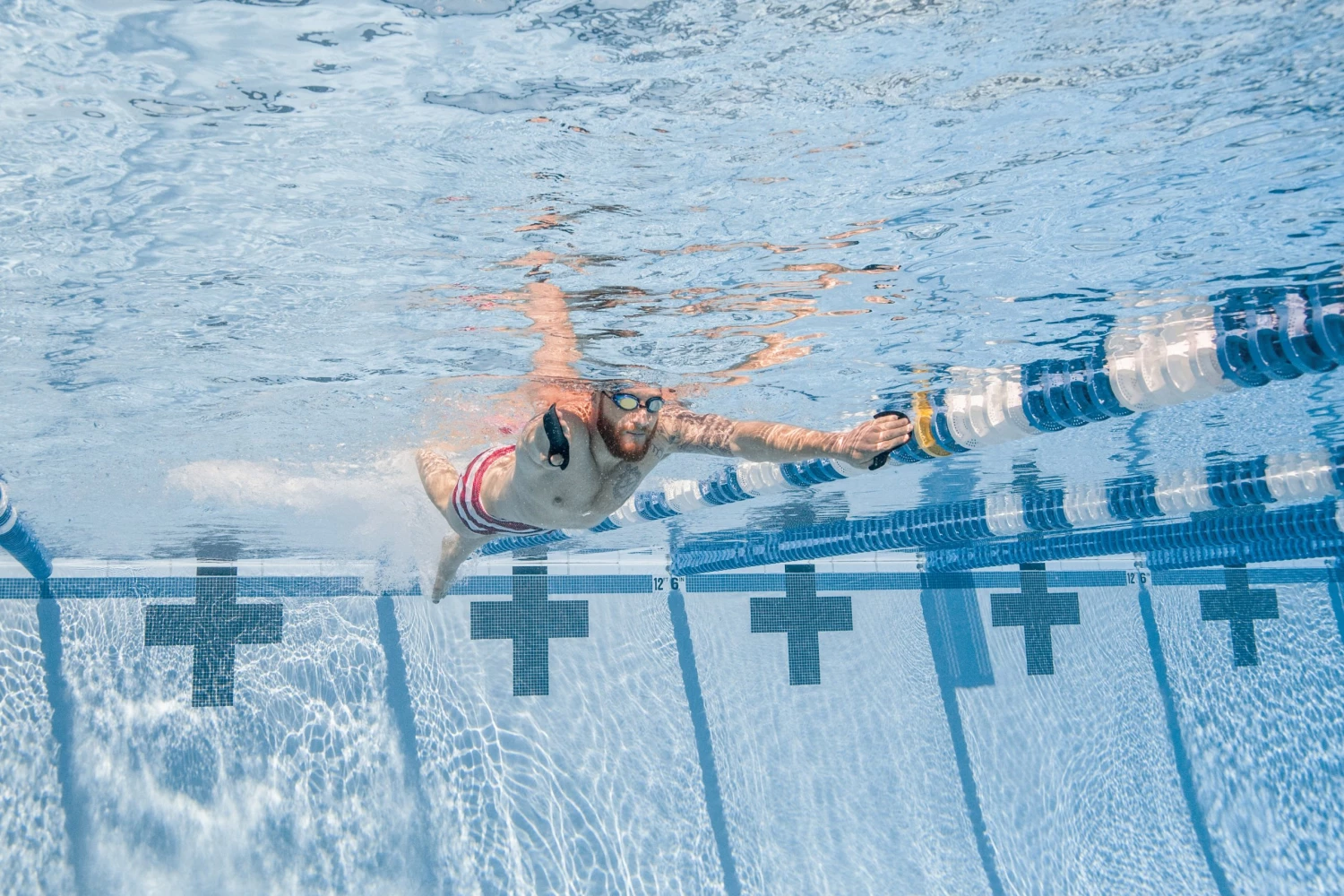 FINIS® Instinct Paddles | Strapless Sculling Paddles Technical 6 FINIS® Instinct Paddles | Strapless Sculling Paddles Technical