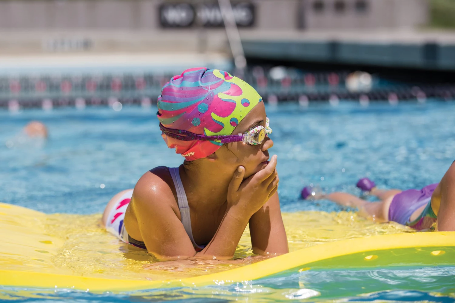 FINIS® Crown | Mermaid Silicone Swim Cap 2 FINIS® Crown | Mermaid Silicone Swim Cap