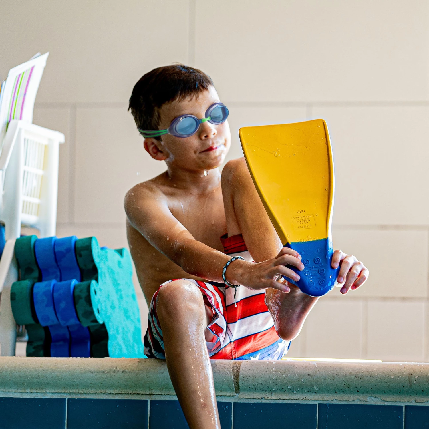 FINIS® Goggles & Caps Ripple Goggles | Youth Racing Goggles 5 FINIS® Goggles & Caps Ripple Goggles | Youth Racing Goggles