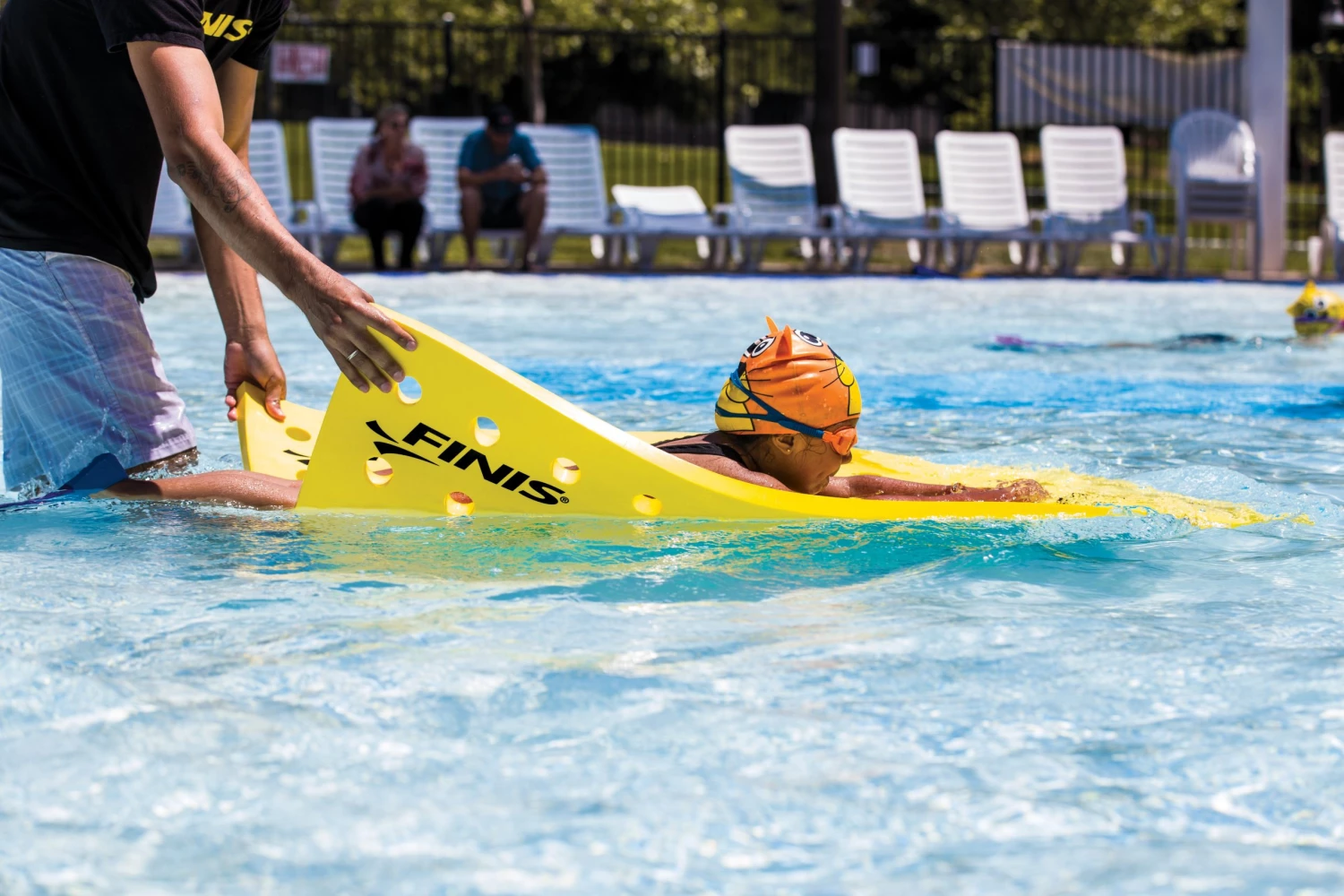 FINIS® Floating Island | Learn-To-Swim Float For Kids 8 FINIS® Floating Island | Learn-To-Swim Float For Kids