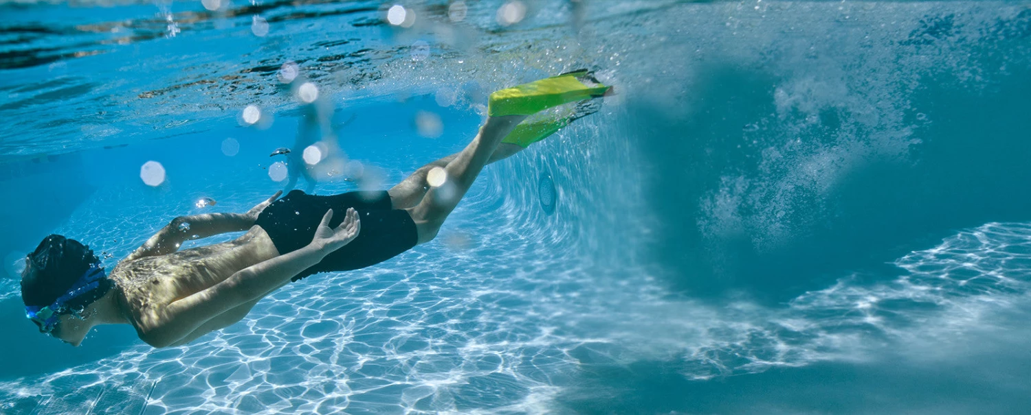 FINIS® Z2 Gold Zoomers® | Short Blade Swim Fins Technical 9 FINIS® Z2 Gold Zoomers® | Short Blade Swim Fins Technical